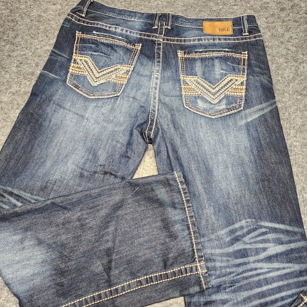 BKE Buckle Tyler Mens Straight Leg Dark Wash Jeans Distressed 38x32 Thick Stitch
